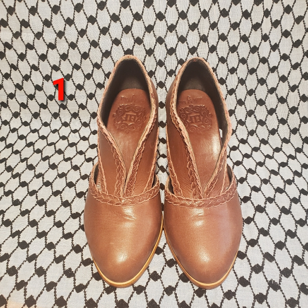 ELF SPIRIT WALKER BOOTIES LEATHER HEELS / Size 7½